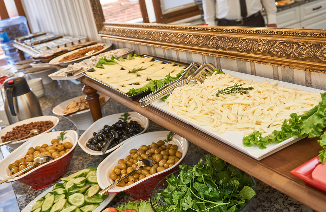 Restaurant & Breakfast